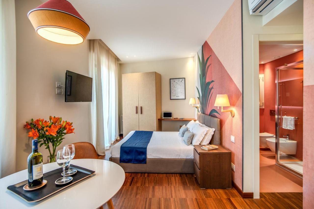 Milhouse Suites Duomo มิลาน ภายนอก รูปภาพ